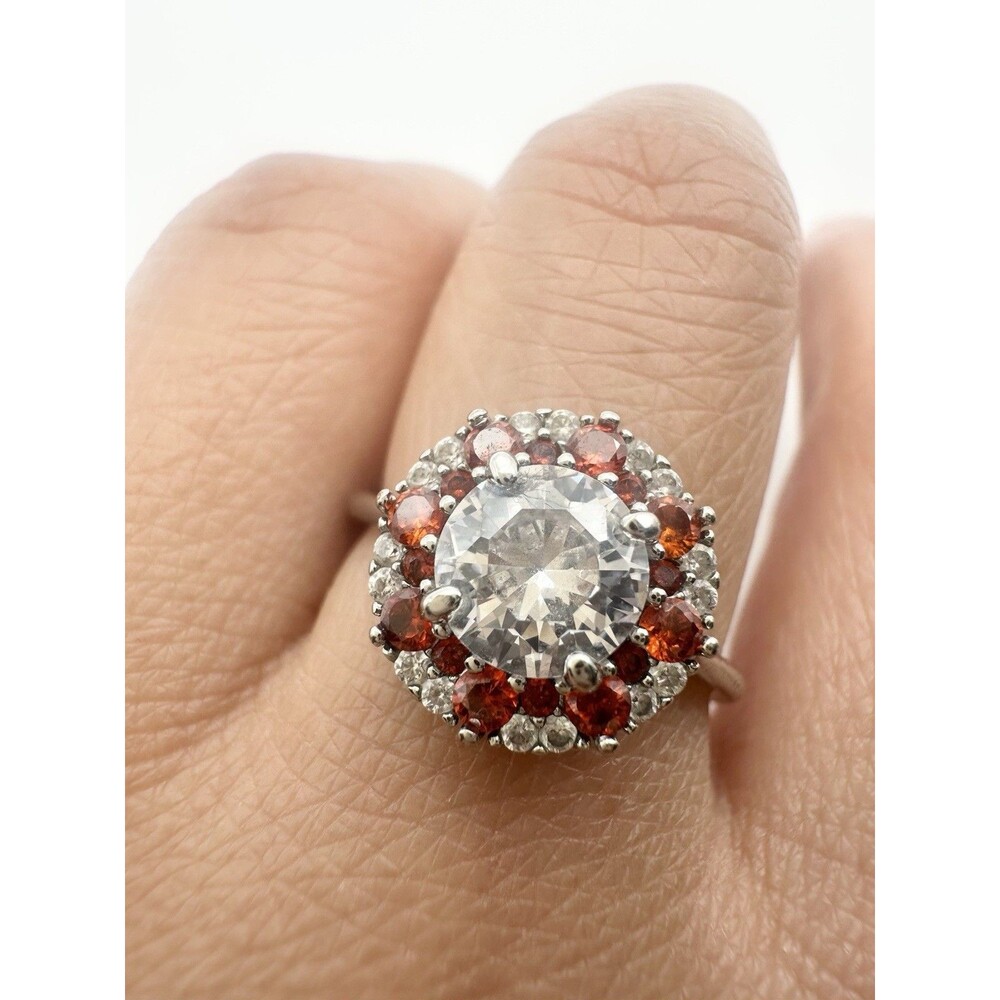 Silver Tone Cubic Zirconia Floral Cluster Ring Size 7